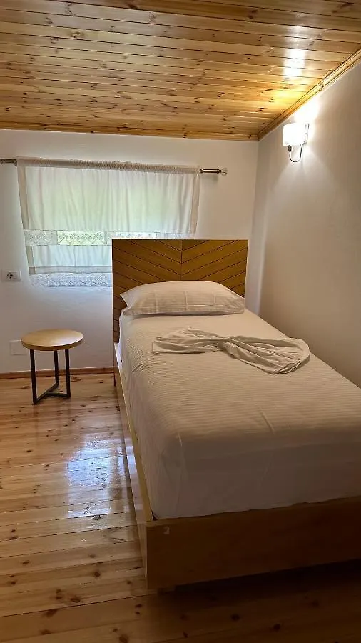 Hotel Nemercka & Outdoor Sports Center Përmet 0*,  Albanien
